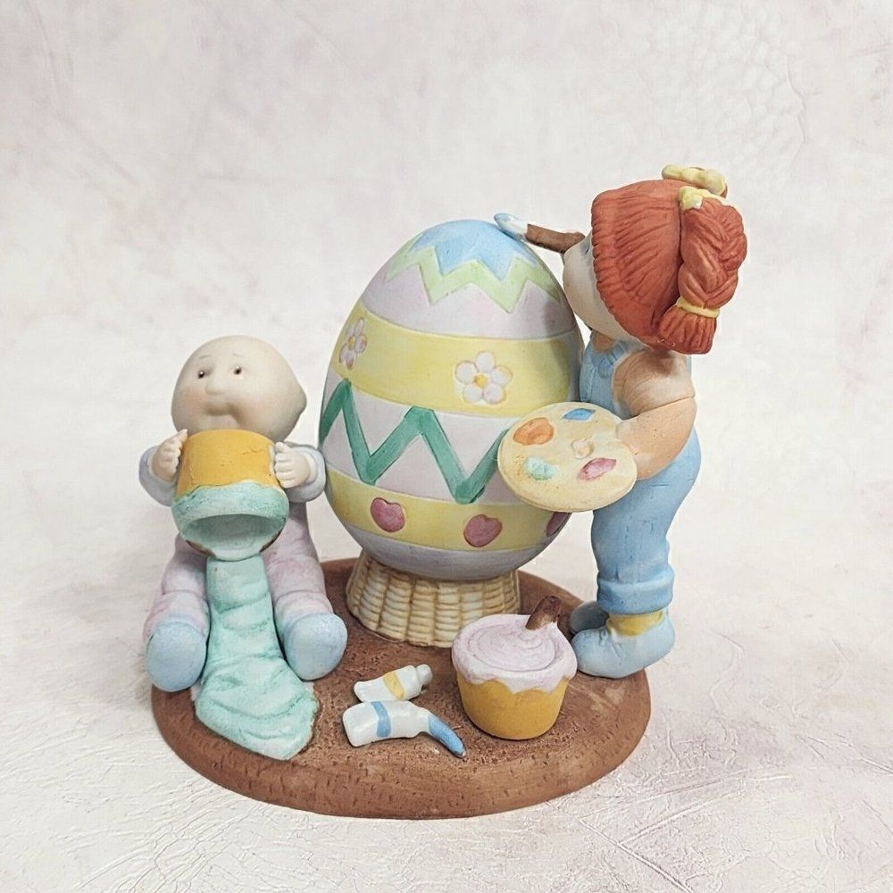 Vintage 1985 Xavier Roberts Figurine Cabbage Patch Kids Porcelain Easter Egg